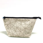 レーザー刻印されたポーチ